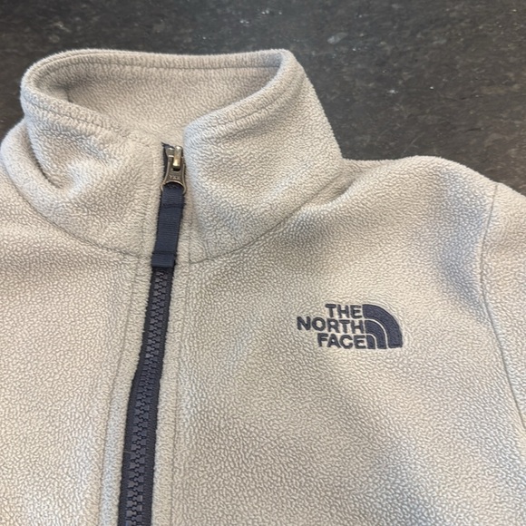 The North Face Kids Light Gray / Navy Fleece Zip-Up Jacket / Shell - Sz S (7/8) - Picture 2 of 9